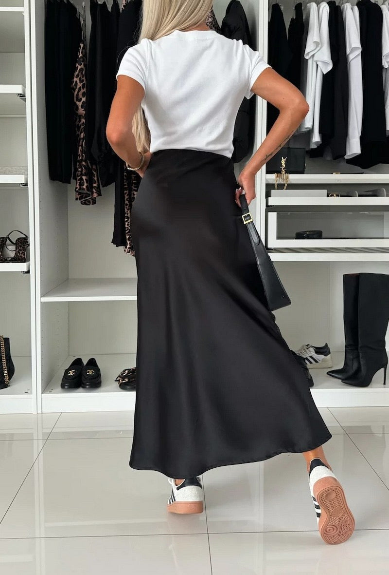 Satin skirt black